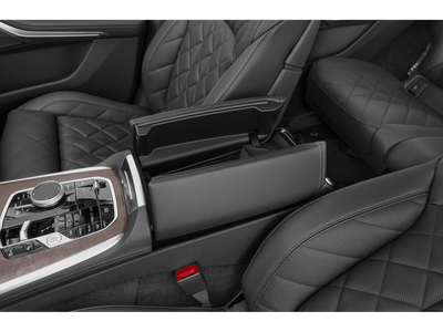 2027 BMW X7 M60i