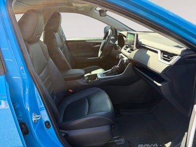 2020 Toyota RAV4 XLE Premium