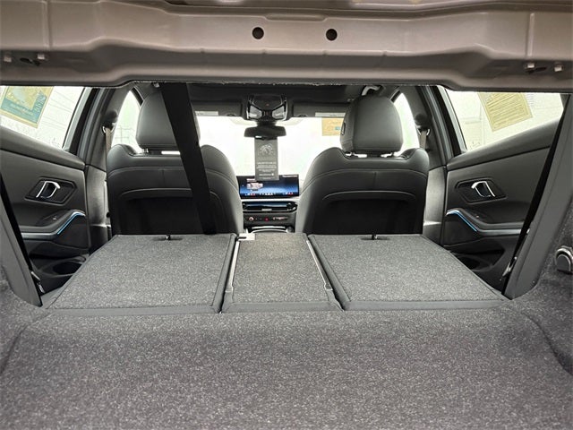 2025 BMW 3 Series 330i xDrive