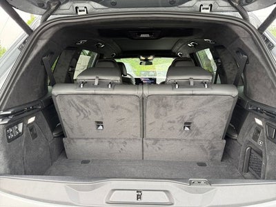 2027 BMW X7 xDrive40i