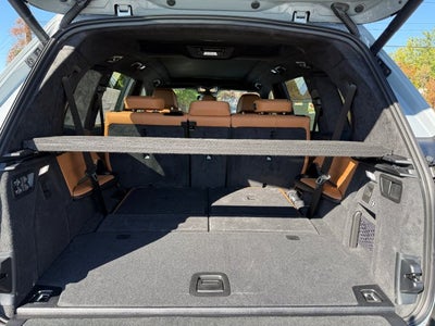 2027 BMW X7 xDrive40i