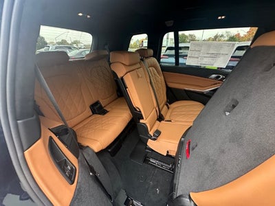 2027 BMW X7 xDrive40i