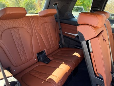 2027 BMW X7 xDrive40i