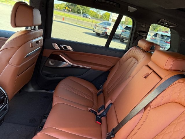 2027 BMW X7 xDrive40i