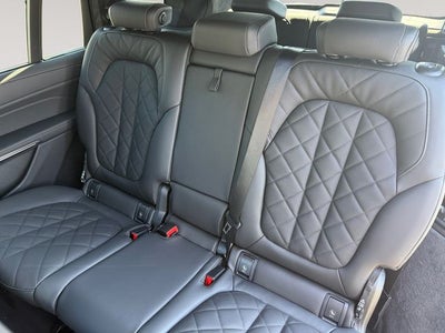 2027 BMW X7 xDrive40i