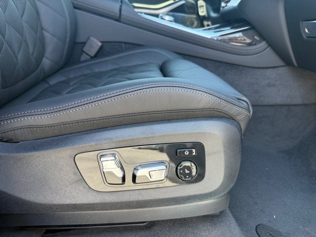 2027 BMW X7 xDrive40i
