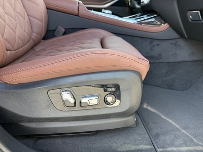 2027 BMW X7 xDrive40i