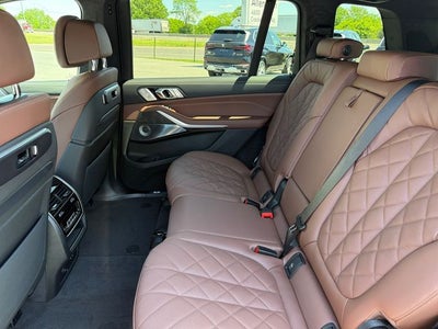 2027 BMW X7 xDrive40i