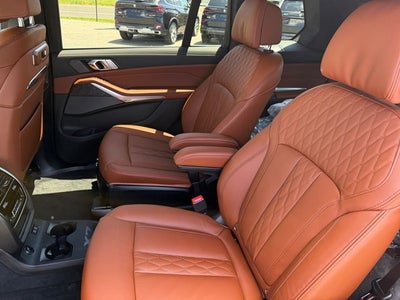 2027 BMW X7 xDrive40i