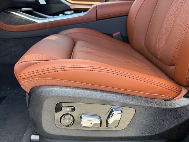 2027 BMW X7 xDrive40i