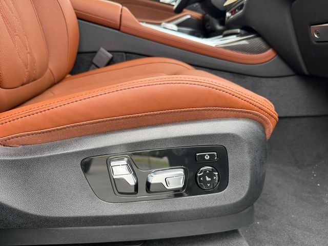 2027 BMW X7 M60i