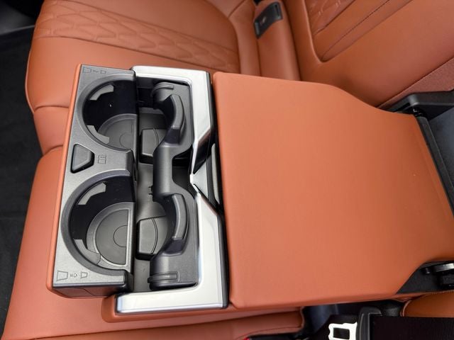 2027 BMW X7 M60i