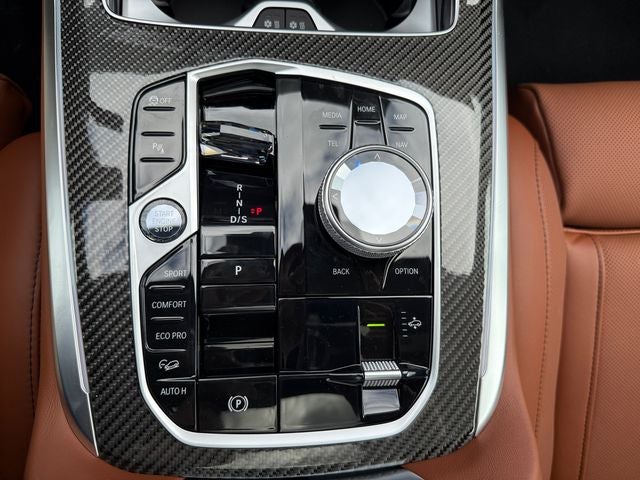 2027 BMW X7 M60i