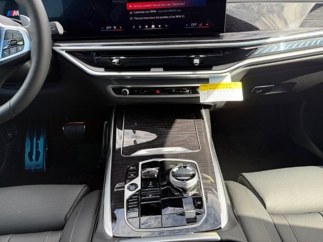 2027 BMW X7 M60i