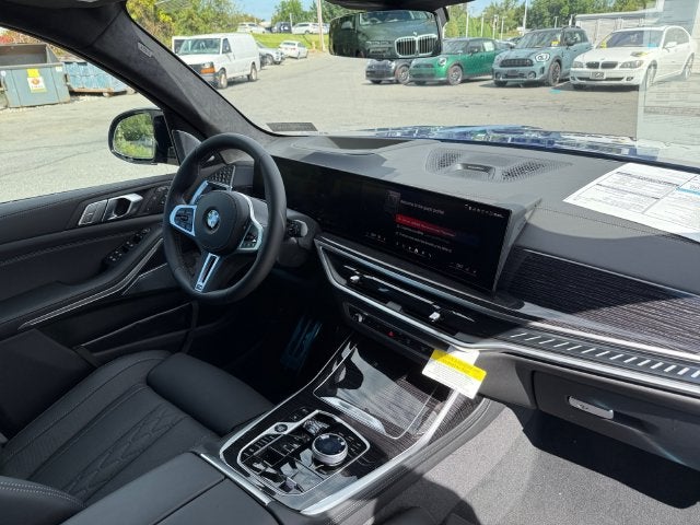 2027 BMW X7 M60i