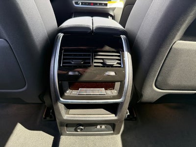2027 BMW X7 M60i