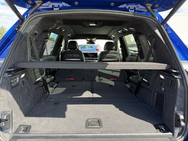 2027 BMW X7 M60i