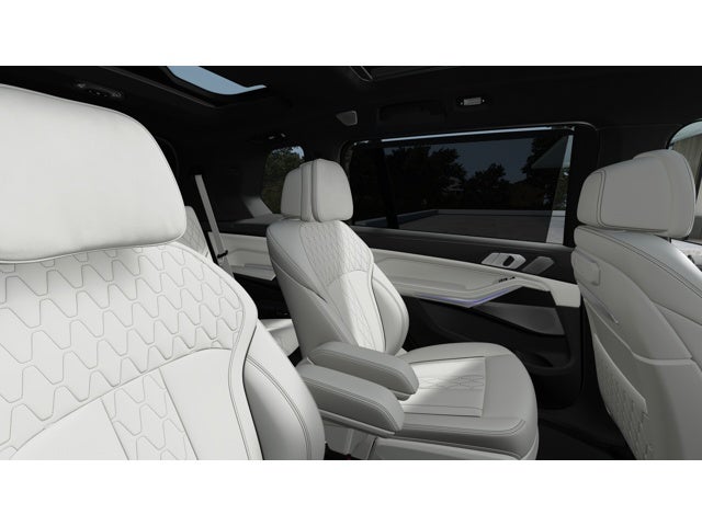 2027 BMW X7 M60i