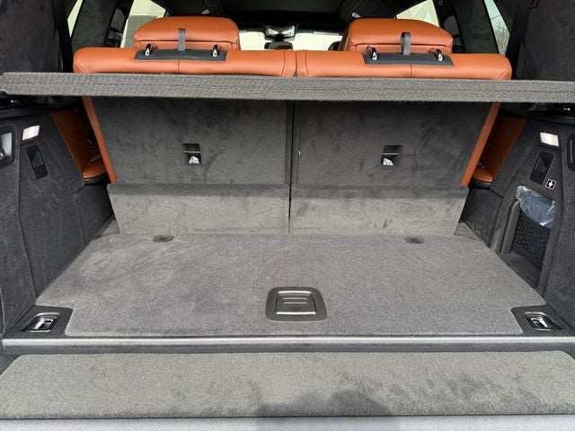 2026 BMW X7 ALPINA XB7