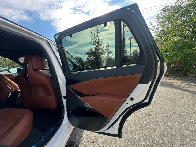 2027 BMW X5 40 xDrive