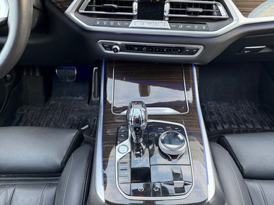 2021 BMW X7 M50i