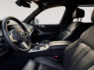 2021 BMW X7 M50i