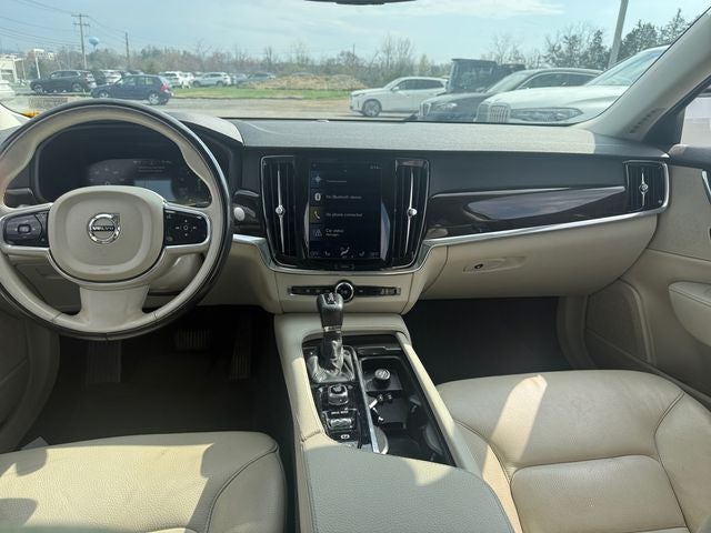 2018 Volvo S90 T6 Momentum