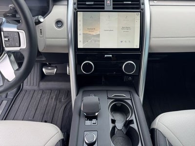 2024 Land Rover Discovery Dynamic SE