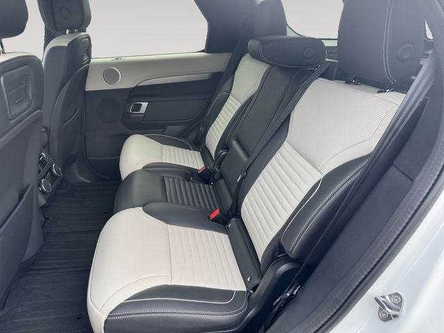 2024 Land Rover Discovery Dynamic SE