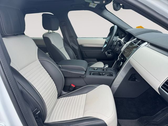 2024 Land Rover Discovery Dynamic SE