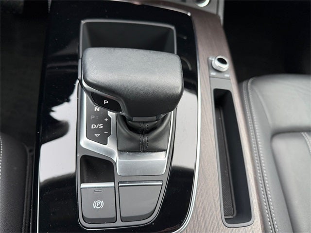 2023 Audi Q5 45 S line Premium quattro