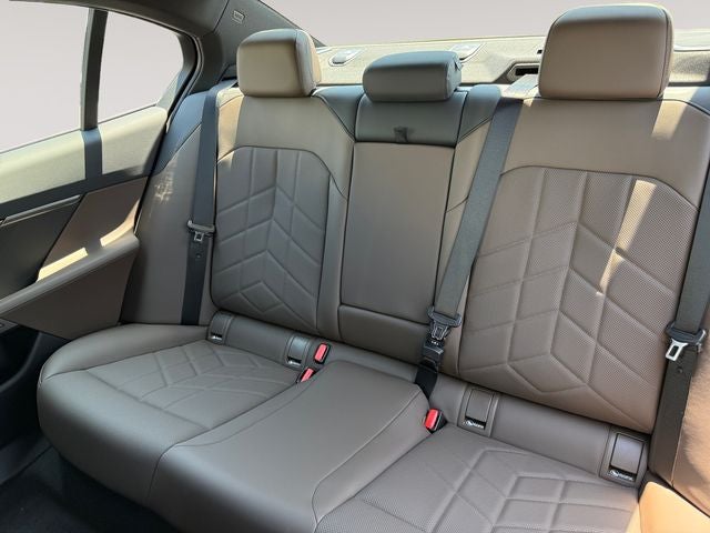 2027 BMW 5 Series 550e xDrive