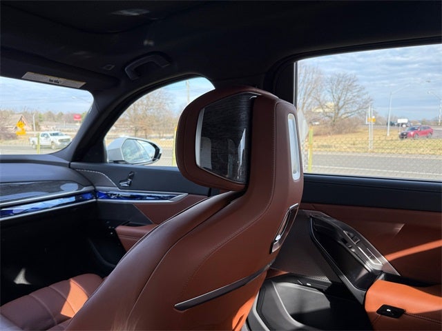 2026 BMW 7 Series 750e xDrive