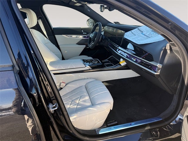 2026 BMW 7 Series 750e xDrive