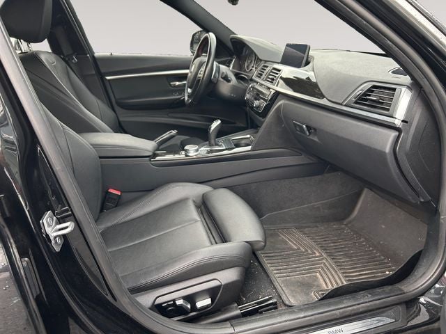 2018 BMW 3 Series 330i xDrive