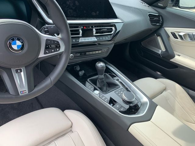 2026 BMW Z4 sDrive M40i