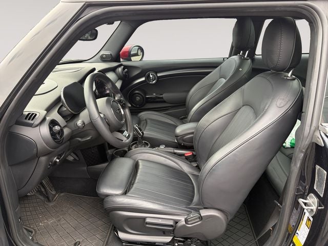 2023 MINI John Cooper Works Base