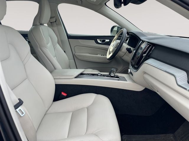 2024 Volvo XC60 Recharge Plug-In Hybrid T8 Plus Dark Theme